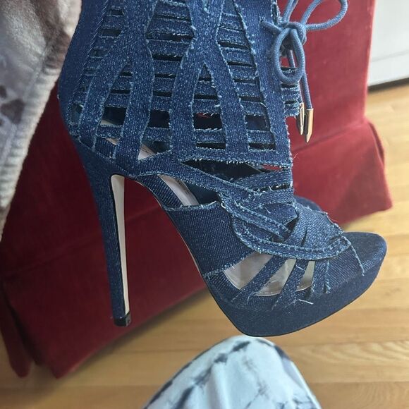SHOEDAZZLE, Blue denim cutout 5” strappy platform Heel sandals, SZ 6.5 - Picture 7 of 16